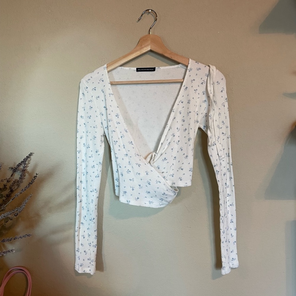 Brandy Melville Wrapped Crop Top